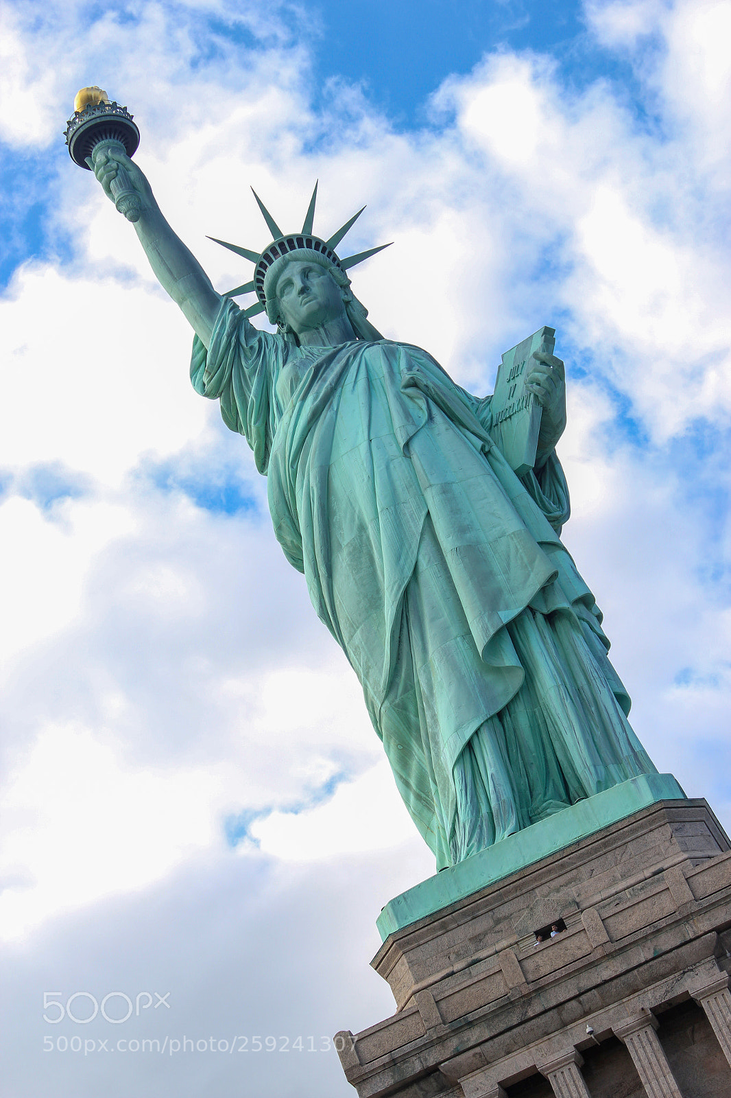 Canon EOS 550D (EOS Rebel T2i / EOS Kiss X4) sample photo. Statue of liberty photography