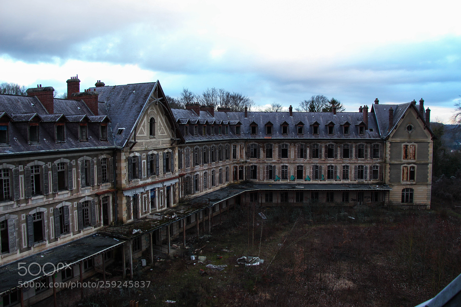 Canon EOS 700D (EOS Rebel T5i / EOS Kiss X7i) sample photo. Sanatorium, chantilly, janvier 2018 photography