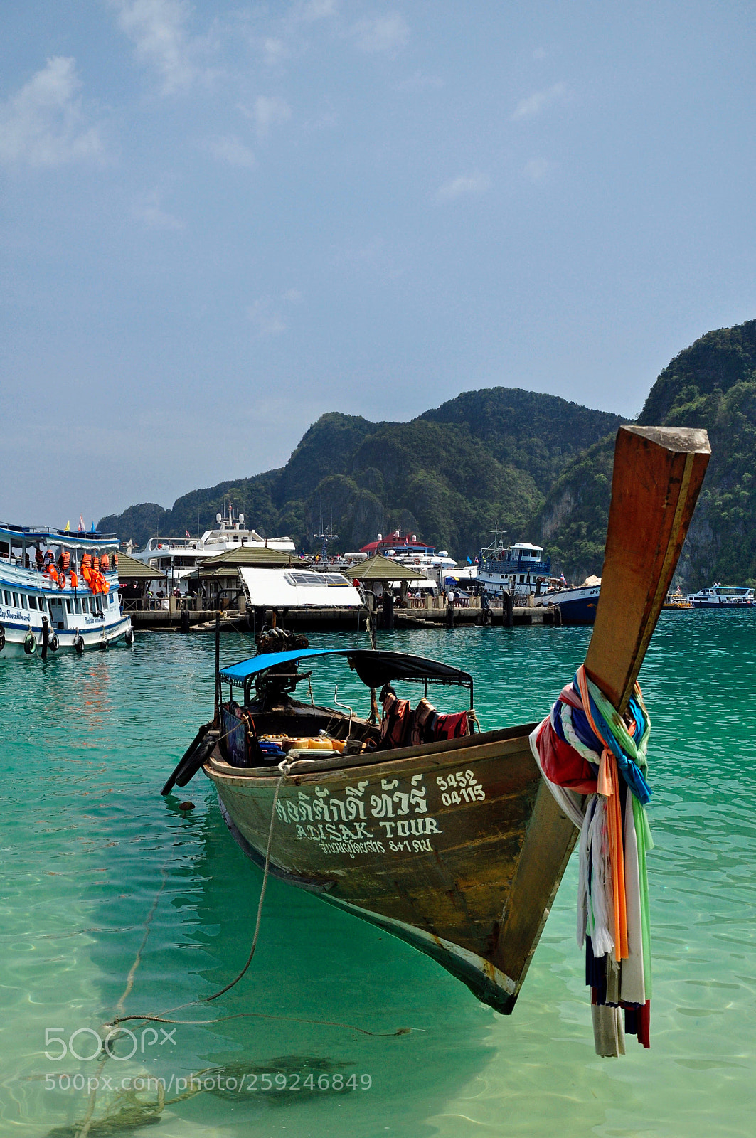 Nikon D5000 sample photo. Longtail boat photography