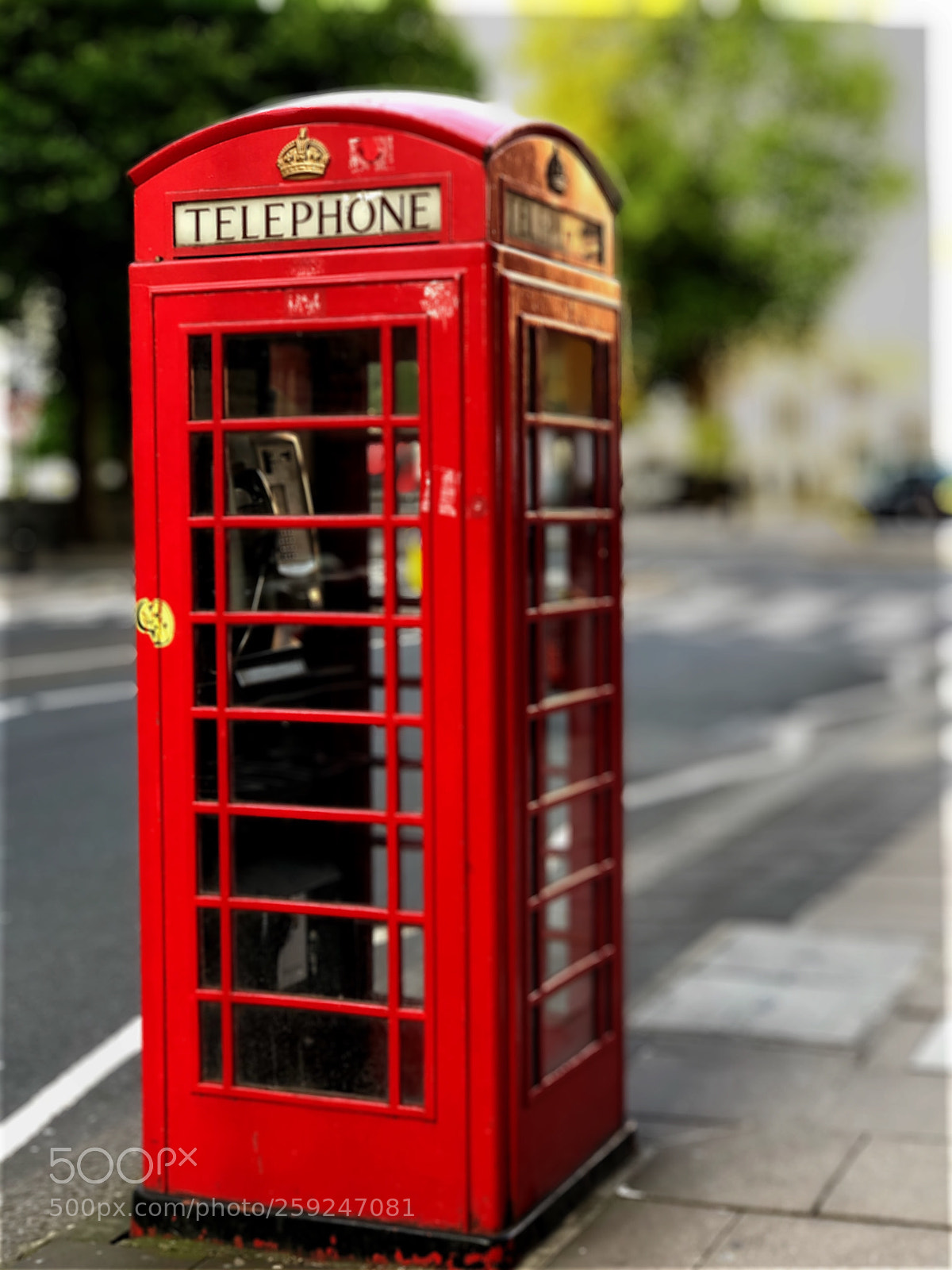Apple iPhone 8 Plus sample photo. London calling  photography