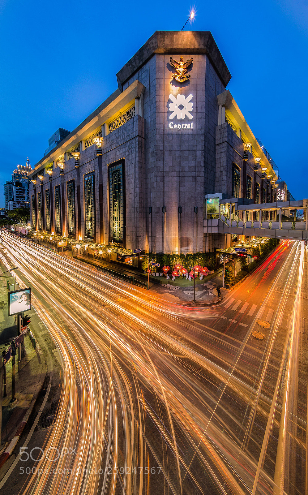 Canon EOS 6D sample photo. Central chidlom x road photography