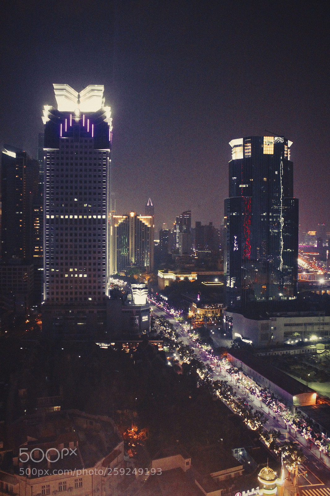 Canon EOS 500D (EOS Rebel T1i / EOS Kiss X3) sample photo. Shanghai cityscape at night photography
