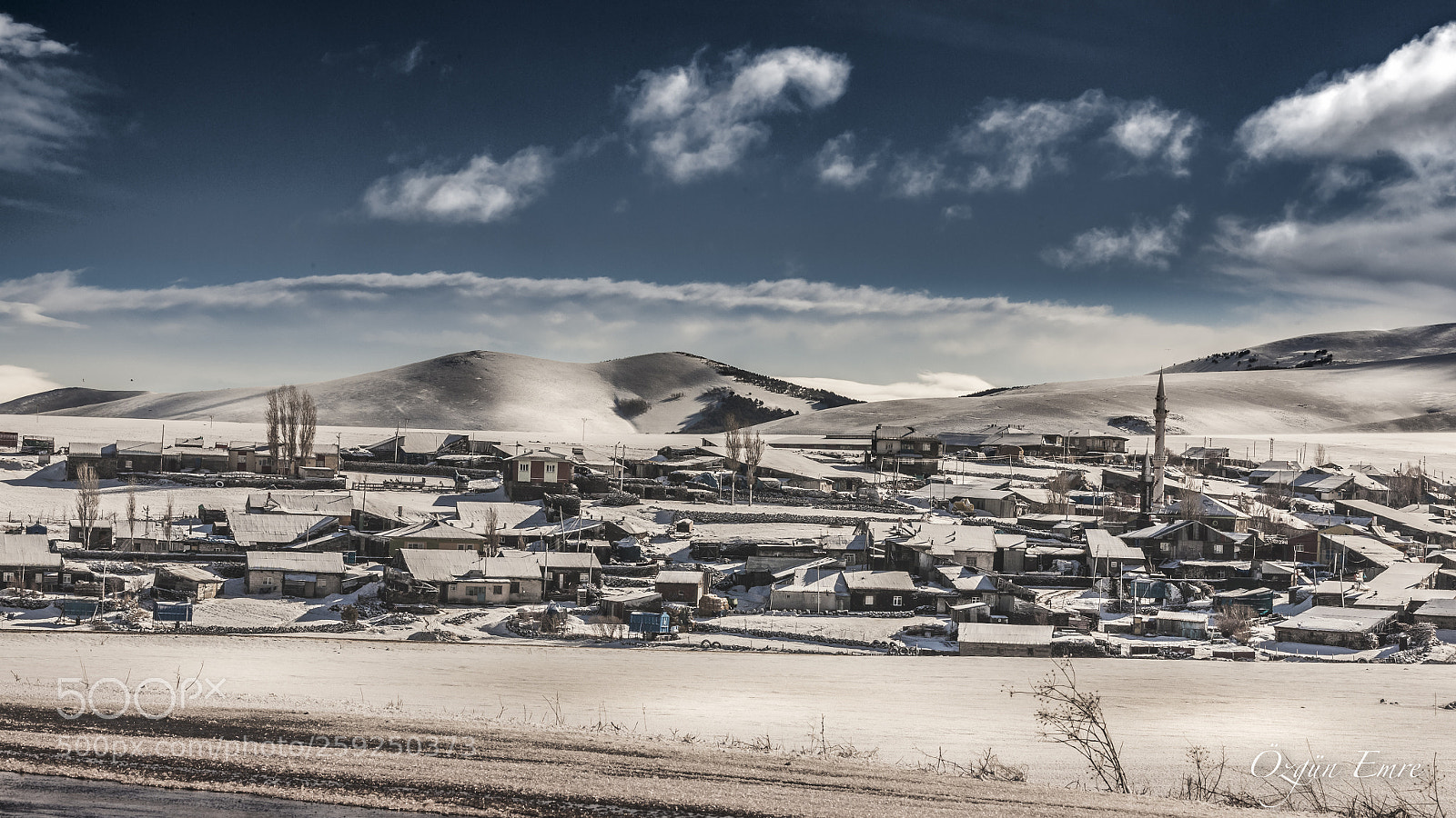 Canon EOS 5D Mark II sample photo. Roadside photography