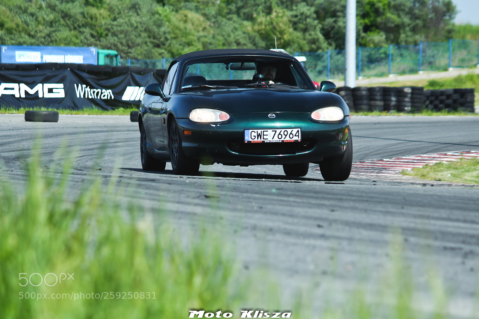 Canon EOS 1200D (EOS Rebel T5 / EOS Kiss X70 / EOS Hi) sample photo. Mx-5 on track photography