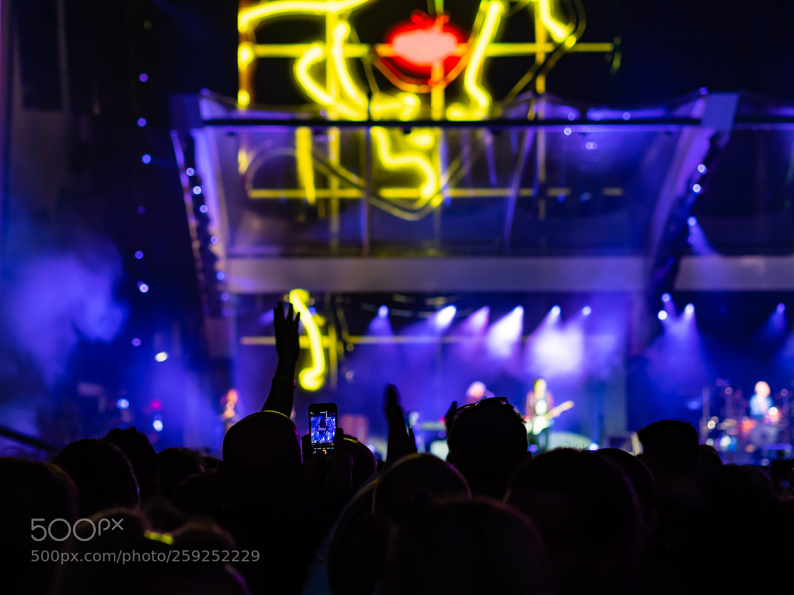 Olympus OM-D E-M5 II sample photo. The rolling stones photography