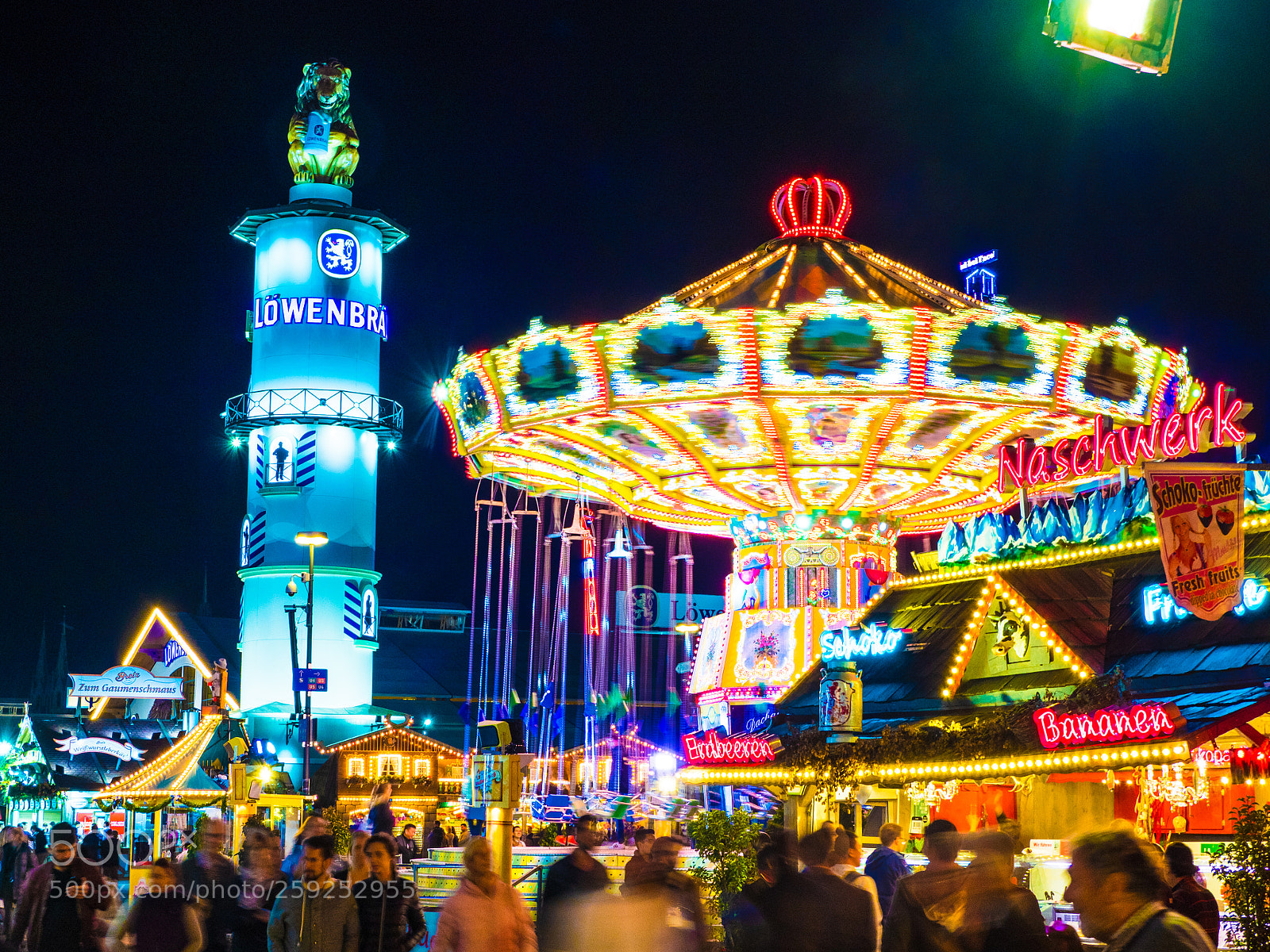 Olympus OM-D E-M1 Mark II sample photo. Oktoberfest photography