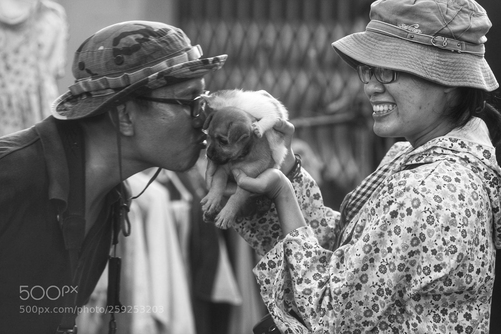 Canon EOS 5D Mark II sample photo. Kiss&catch photography