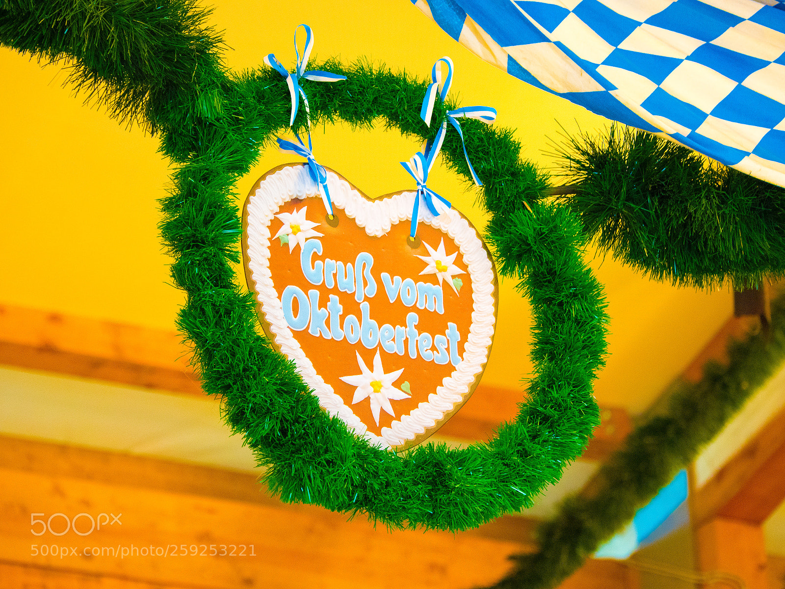 Olympus OM-D E-M1 Mark II sample photo. Oktoberfest photography