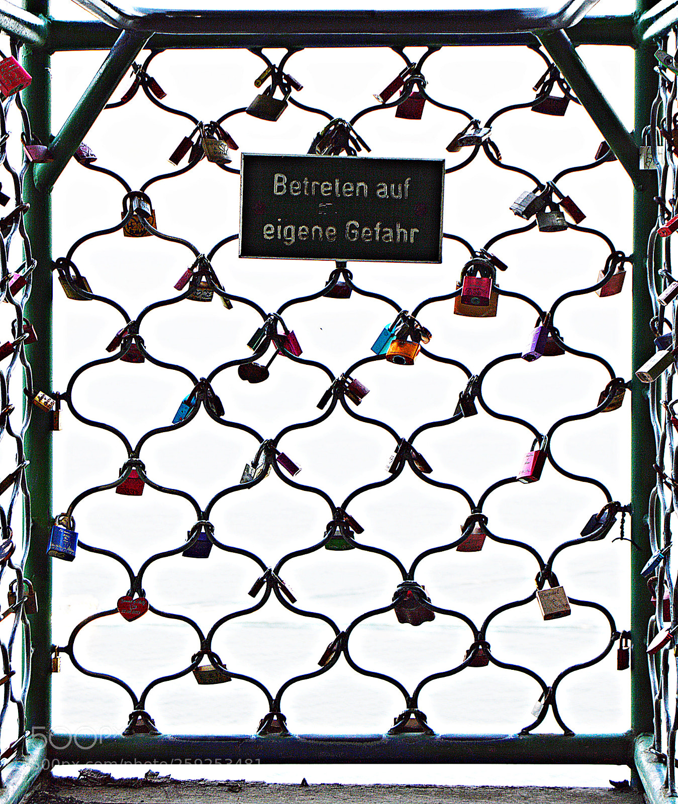 Nikon D3200 sample photo. Padlock photography