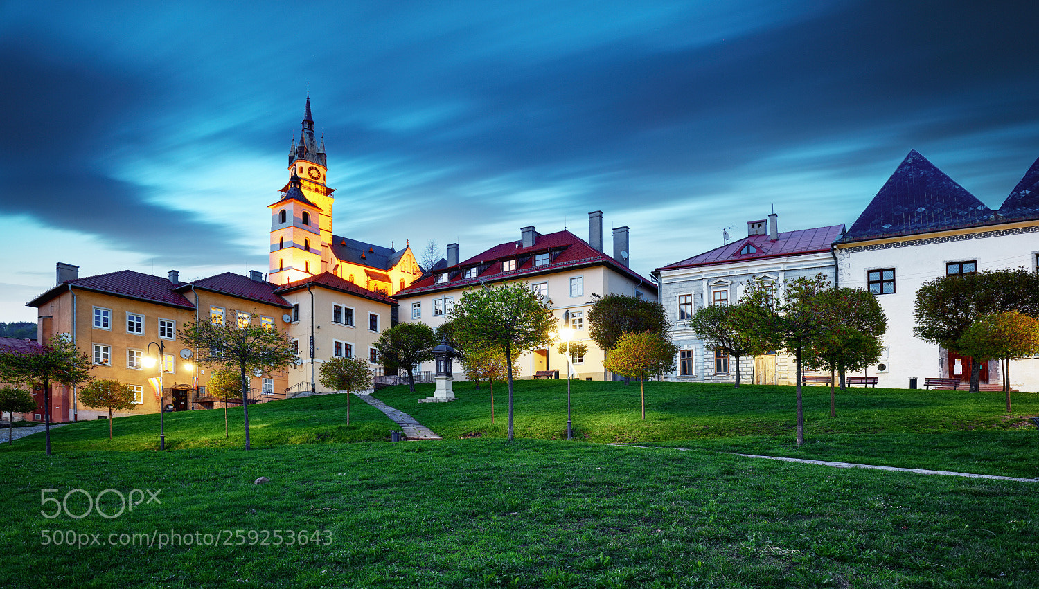 Canon EOS 5DS R sample photo. Kremnica city at night photography