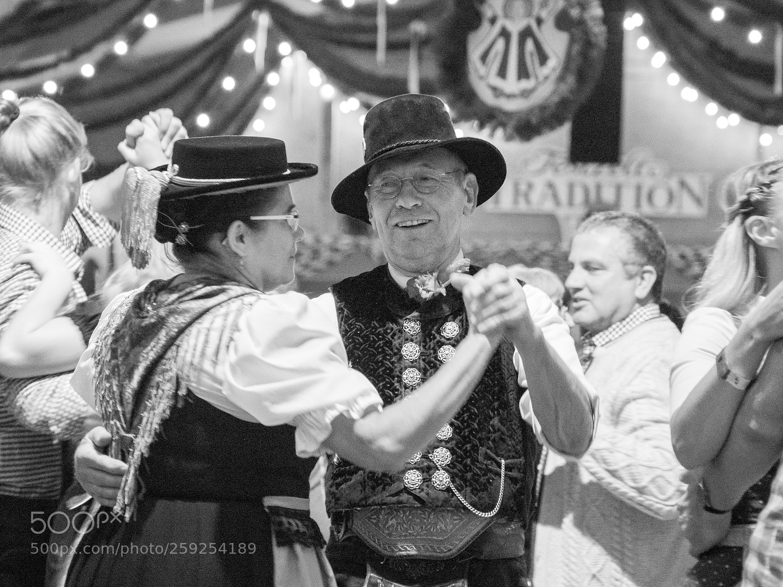 Olympus OM-D E-M1 Mark II sample photo. Oktoberfest, münchen photography