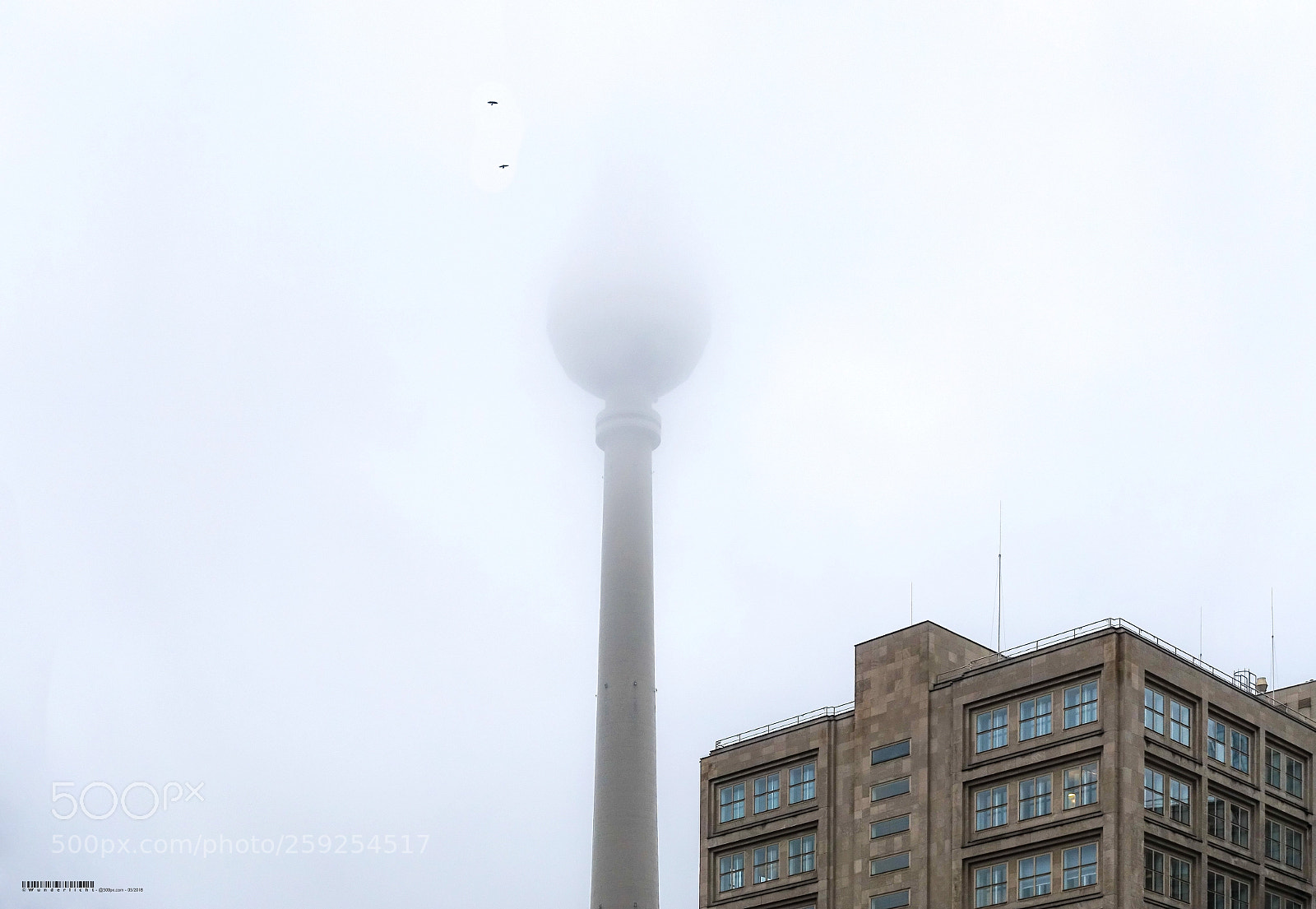 Sony Cyber-shot DSC-RX100 III sample photo. Berliner fernsehturm im nebel photography