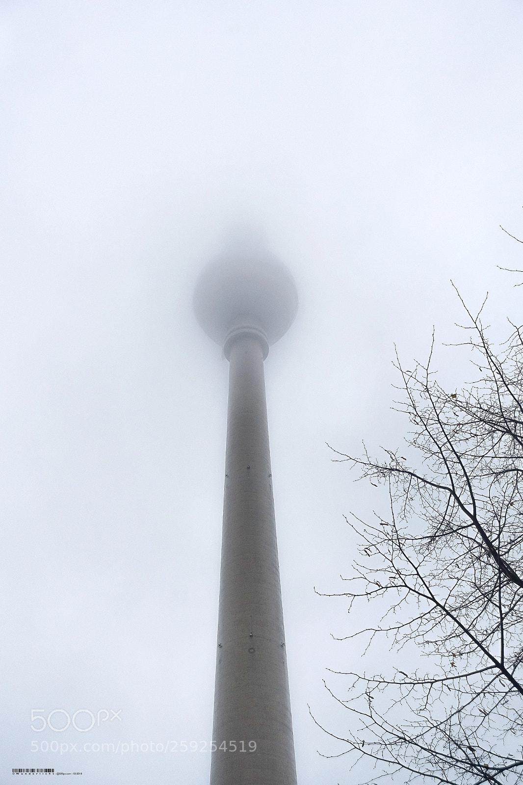 Sony Cyber-shot DSC-RX100 III sample photo. Berliner fernsehturm im nebel photography