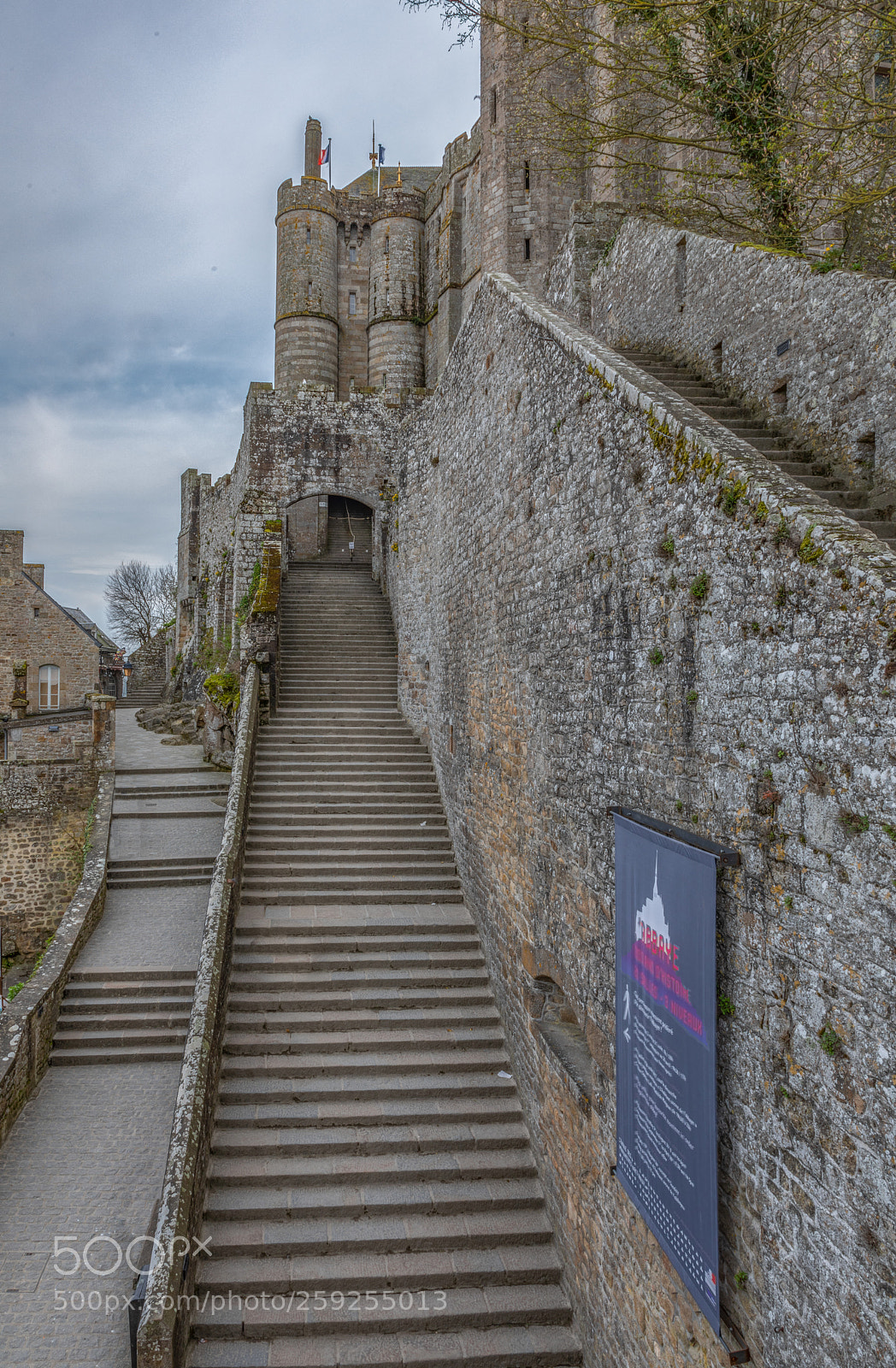 Canon EOS 5D Mark IV sample photo. Mont st michel, without photography