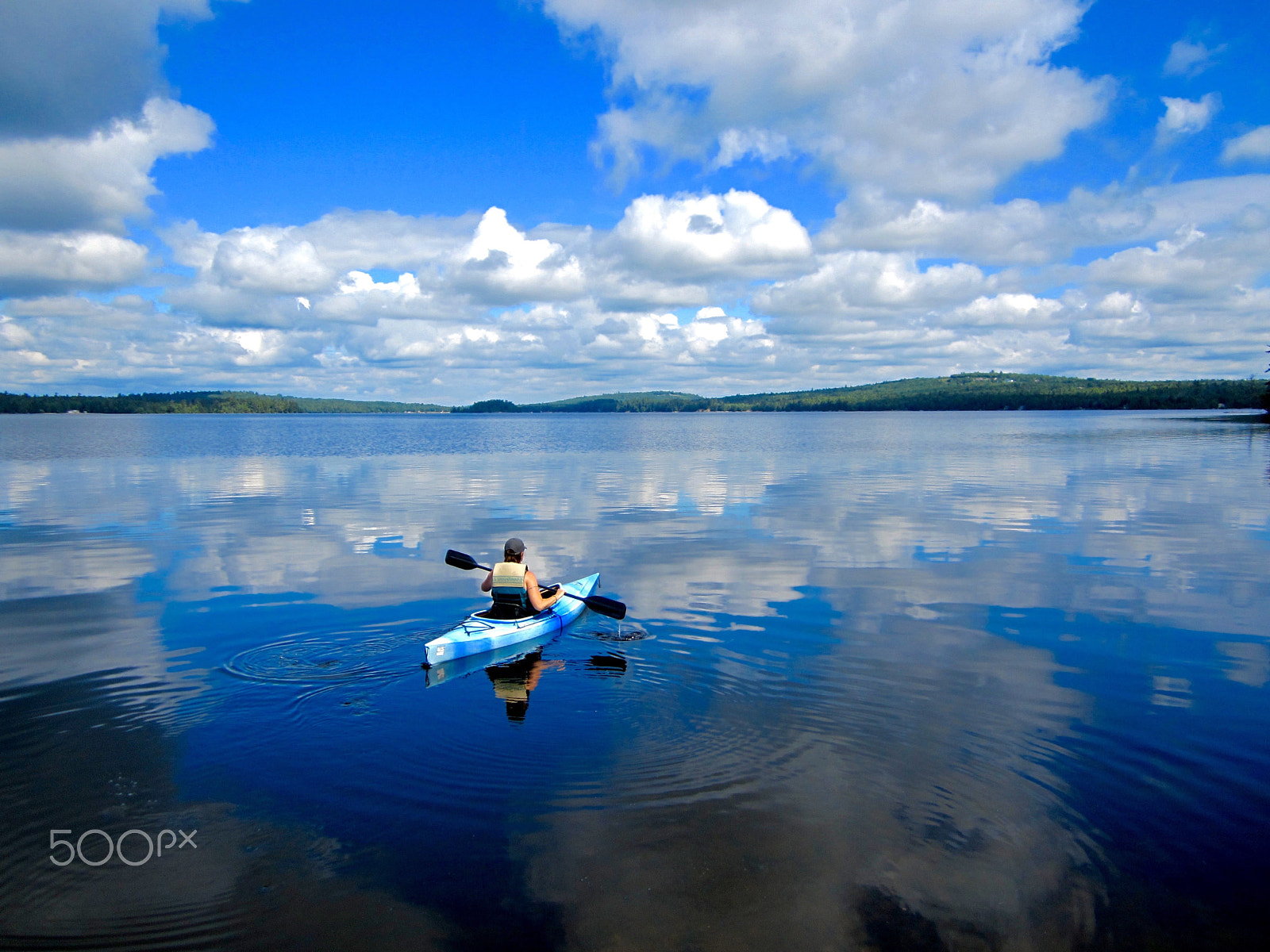 Canon PowerShot ELPH 100 HS (IXUS 115 HS / IXY 210F) sample photo. Kayak photography