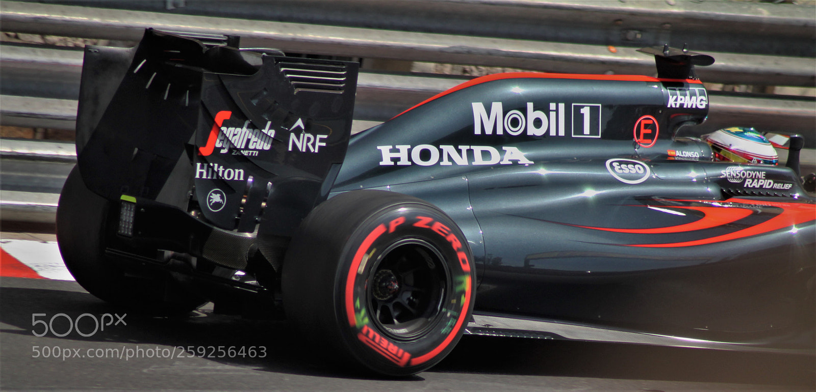 Canon EOS 1100D (EOS Rebel T3 / EOS Kiss X50) sample photo. Mclaren mp4-30 fernando alonso photography