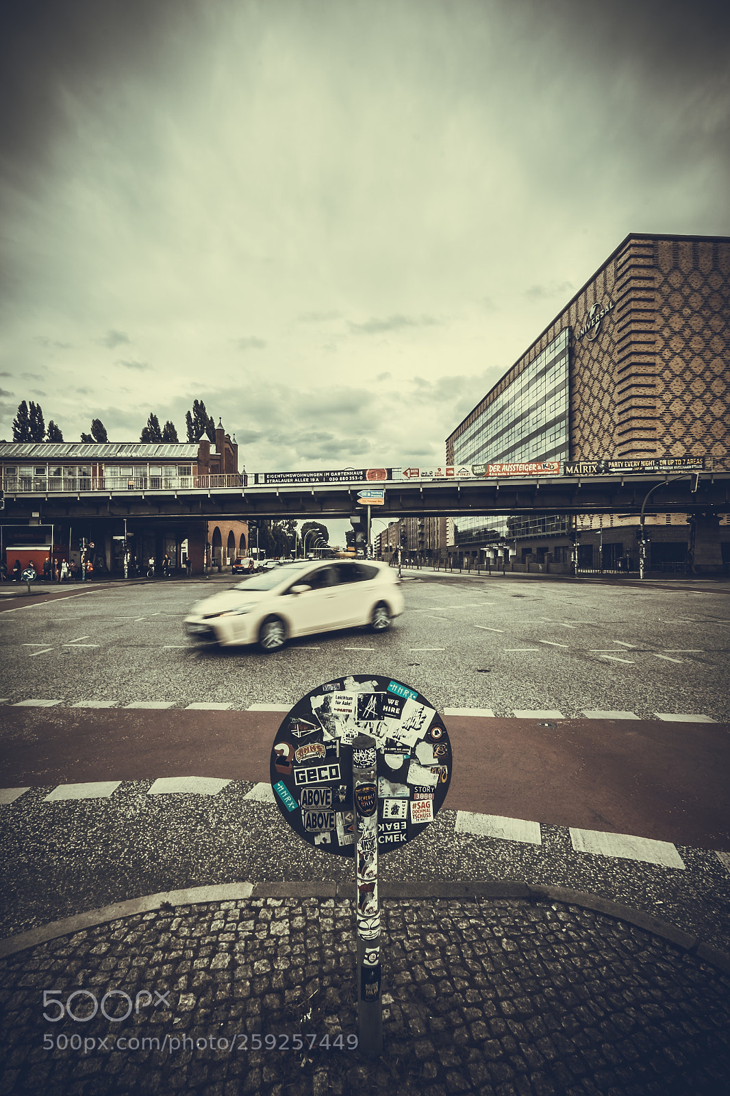 Fujifilm X-T10 sample photo. Traffic in berlin photography