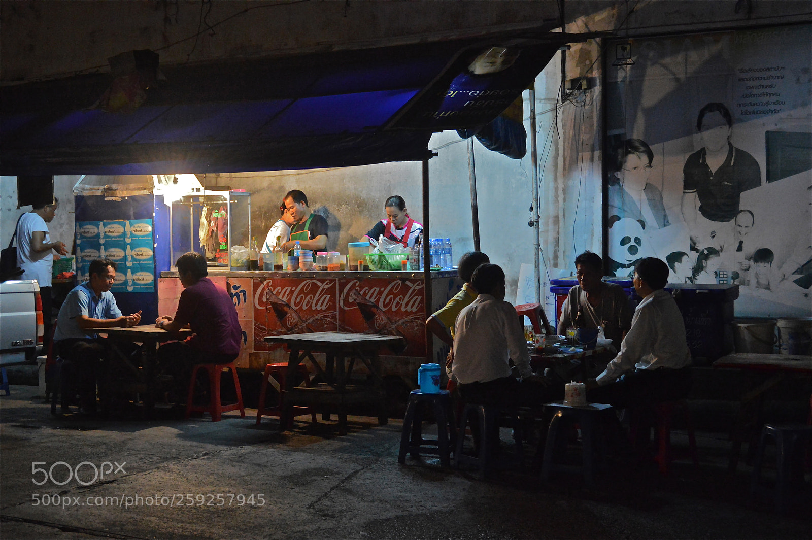 Nikon D3200 sample photo. Bangkok streetside diner photography
