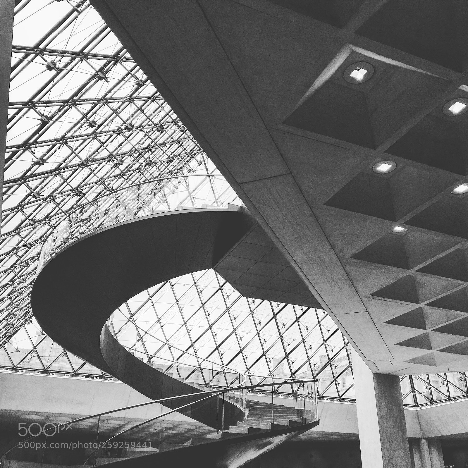 Apple iPhone 6 sample photo. The louvre, paris photography