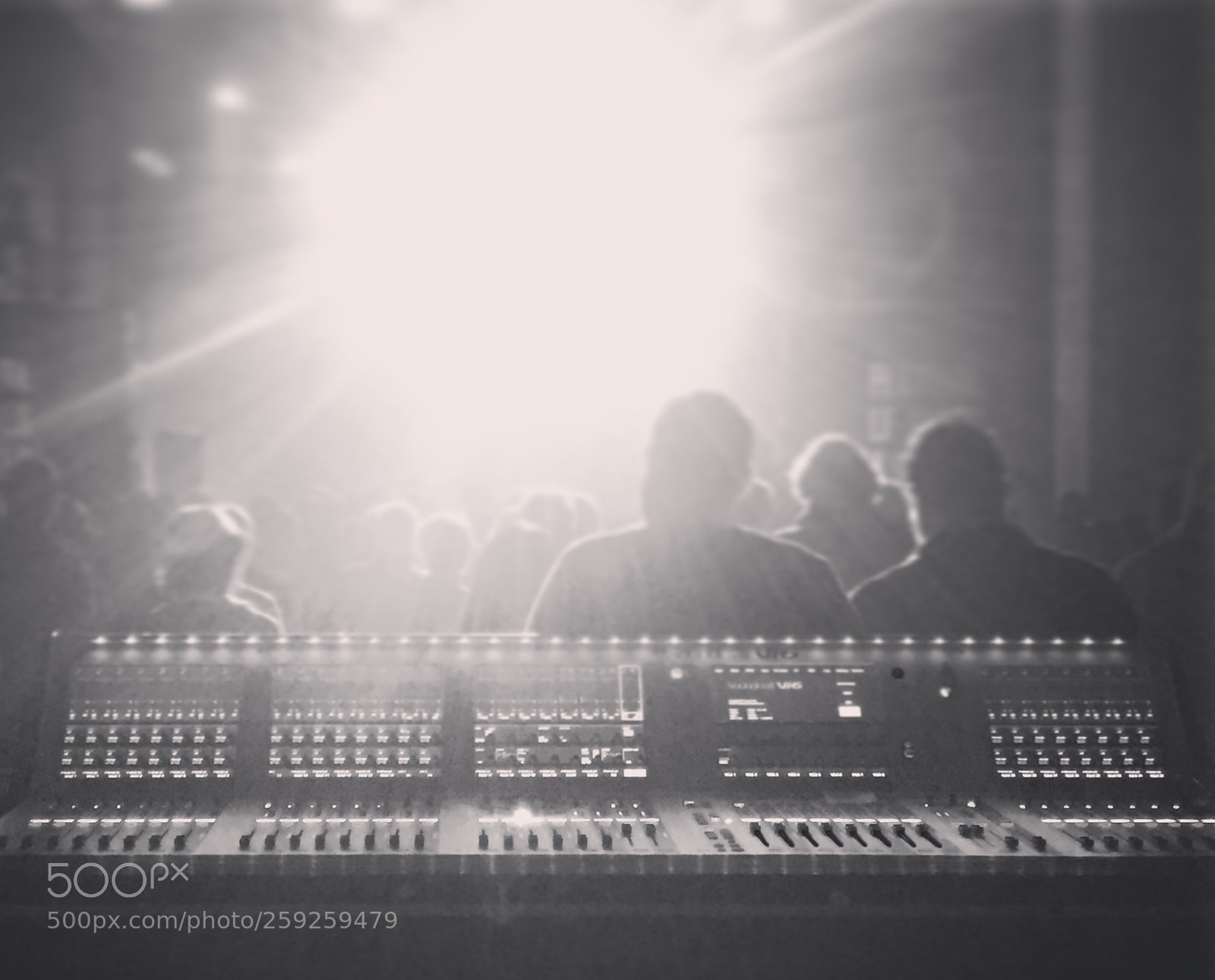 Apple iPhone 6 sample photo. Concert, beauvais, france photography