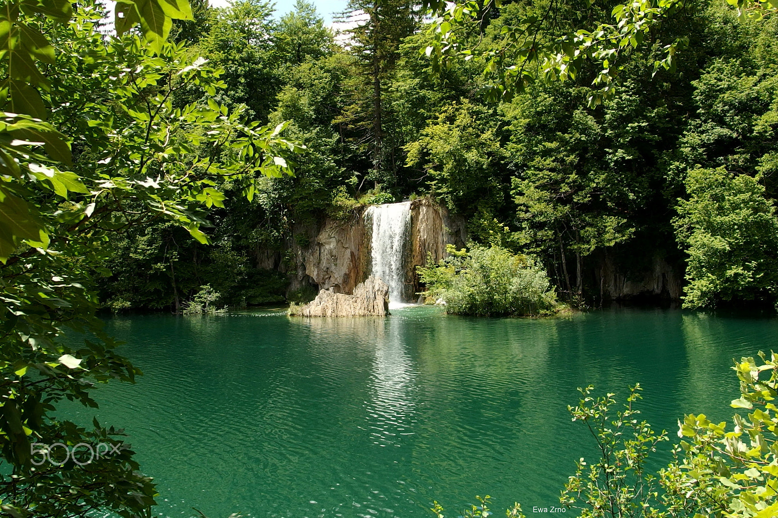 Olympus XZ-2 iHS sample photo. Summer at plitvice lakes. photography