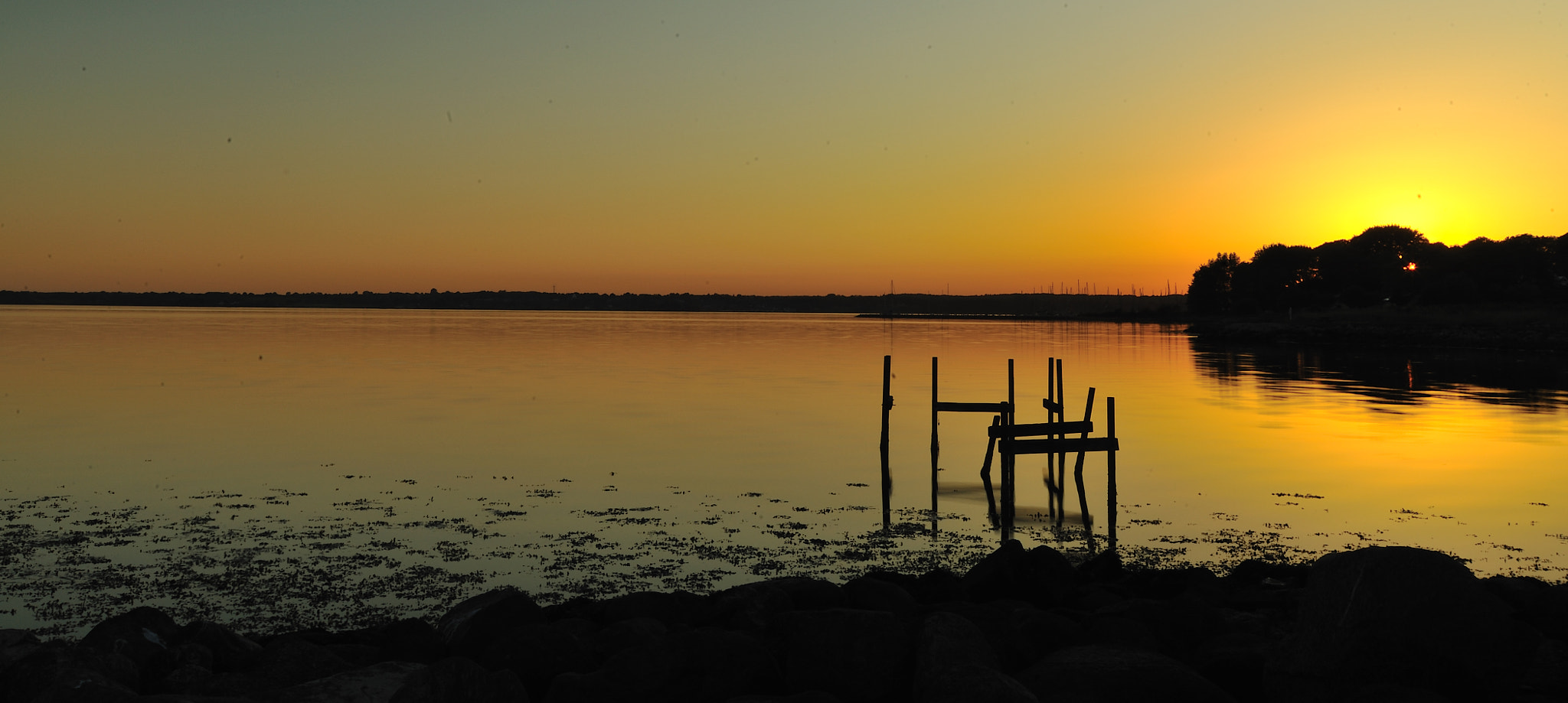 Nikon D3 + Sigma 17-35mm F2.8-4 EX Aspherical sample photo. Sunset photography