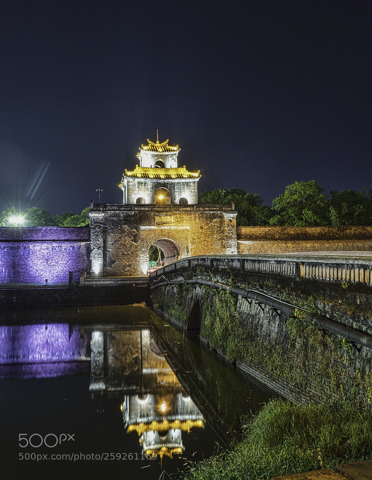 Olympus OM-D E-M1 Mark II sample photo. Citadel entrance photography