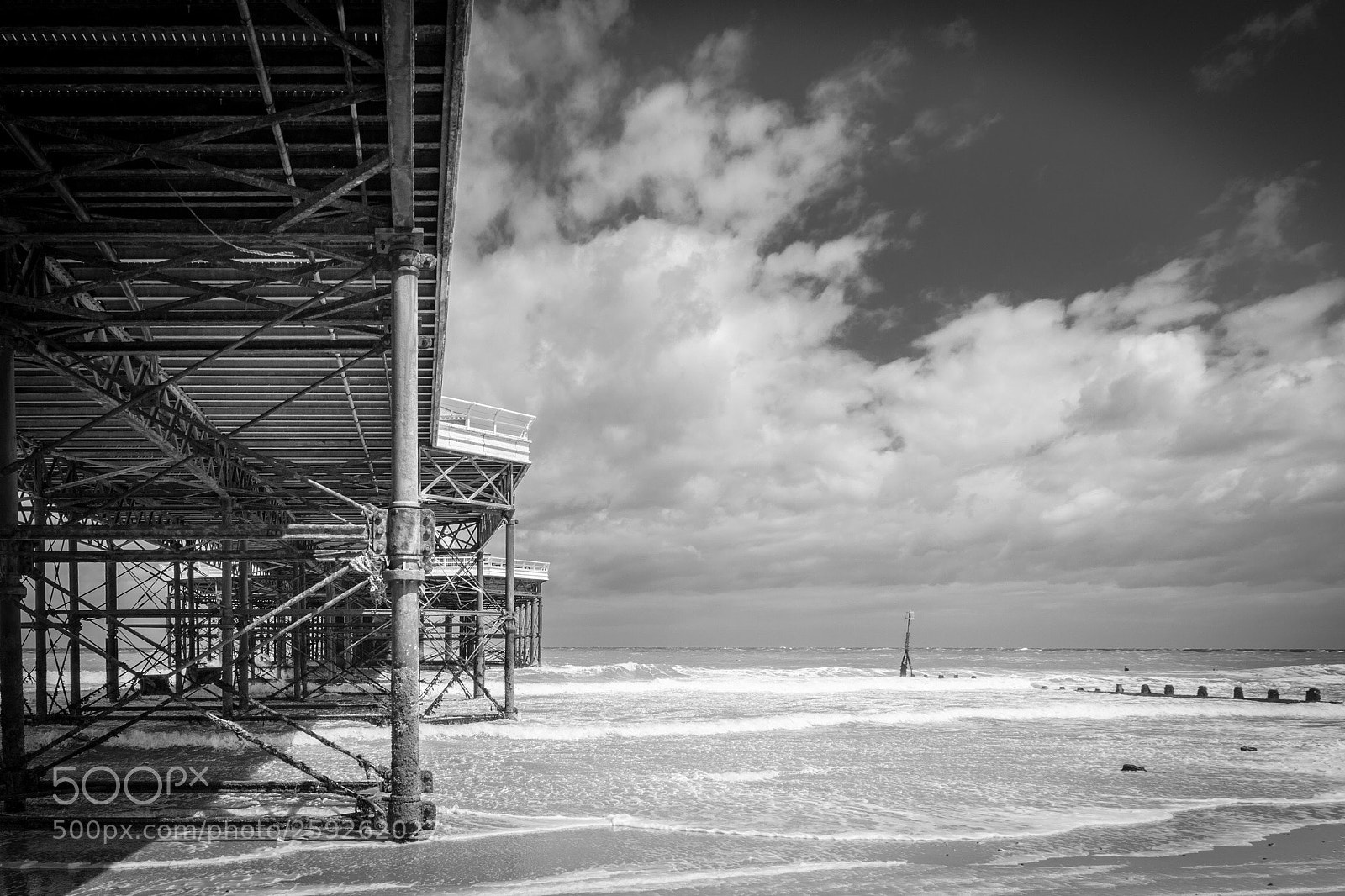 Canon EOS 70D sample photo. Underbelly of cromer pier photography