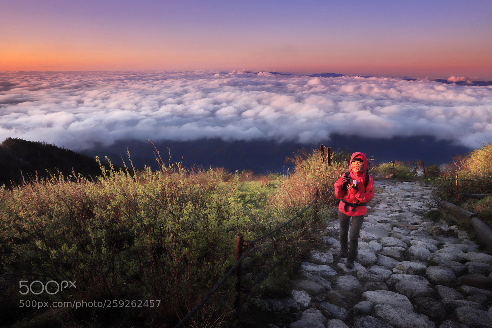 Canon EOS 6D Mark II sample photo. A trekker, 雪嶽山 photography