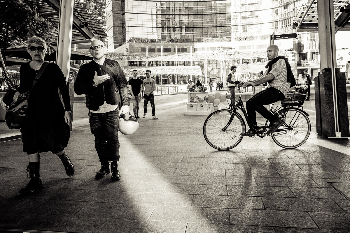 Fujifilm X70 sample photo. Milano -  piazza gae aulenti photography