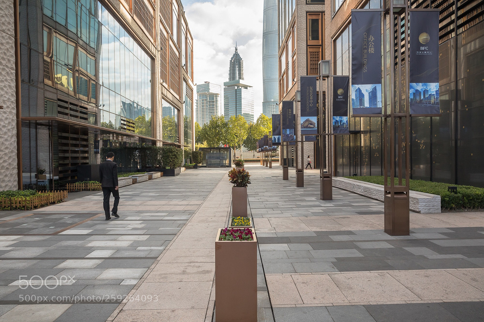 Canon EOS 5D Mark IV sample photo. Sophisticated city photography