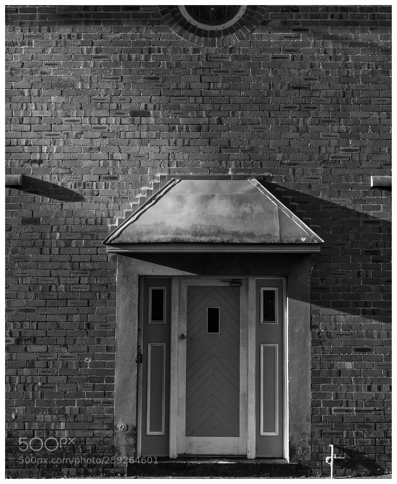 Sony a6000 sample photo. Shady entrance photography