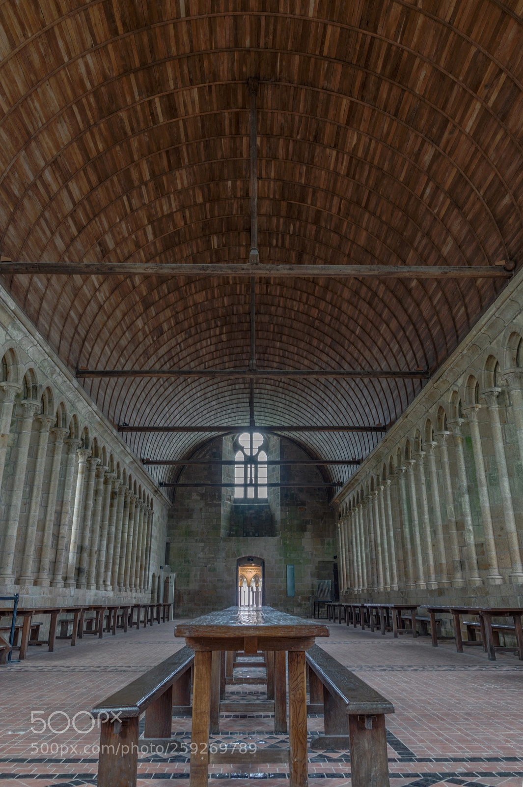 Canon EOS 5D Mark IV sample photo. Mont st michel, dining photography