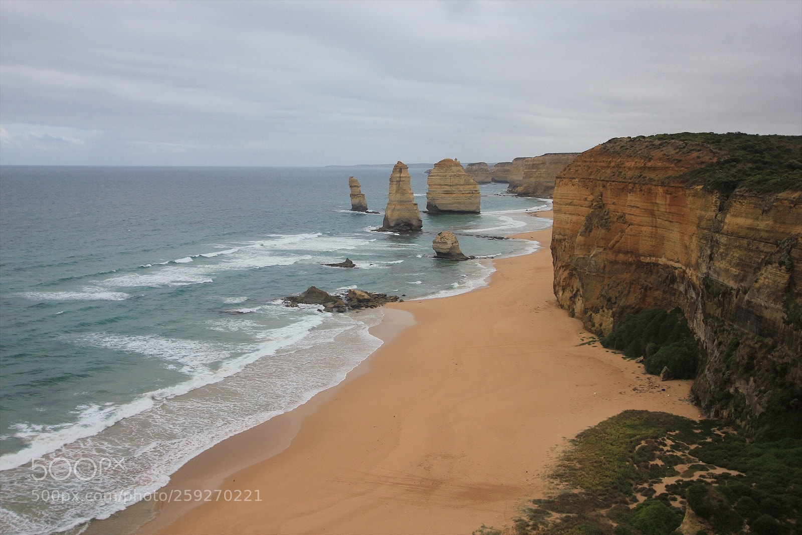 Canon EOS 550D (EOS Rebel T2i / EOS Kiss X4) sample photo. Twelves apostles photography