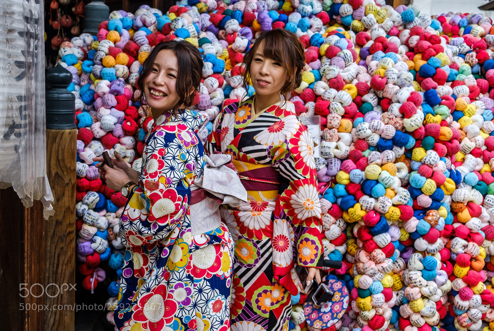 Fujifilm X-T20 sample photo. Colorful ladies photography