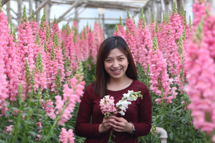 Canon EOS 700D (EOS Rebel T5i / EOS Kiss X7i) + Canon EF 75-300mm f/4-5.6 sample photo. The blossom girl photography