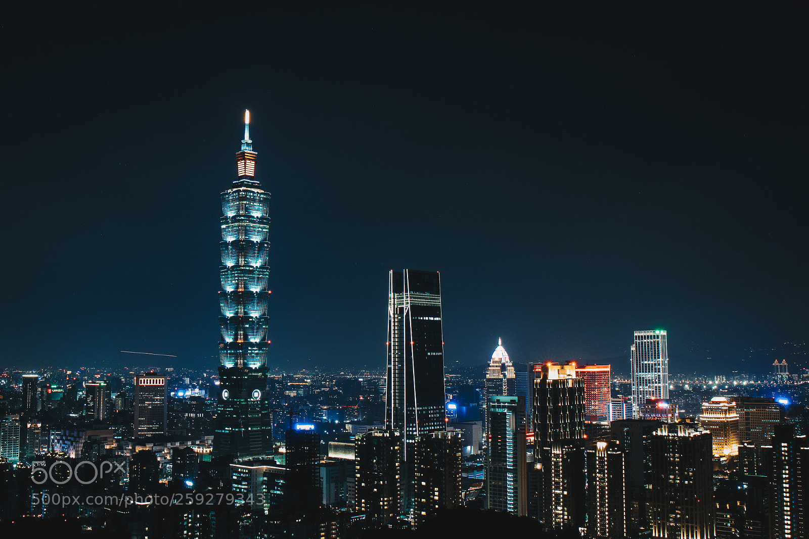 Canon EOS 500D (EOS Rebel T1i / EOS Kiss X3) sample photo. Taipei 101 / orange photography