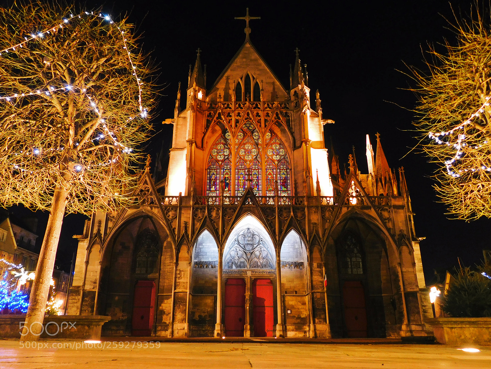 Nikon Coolpix L840 sample photo. Basilica saint-urbain photography