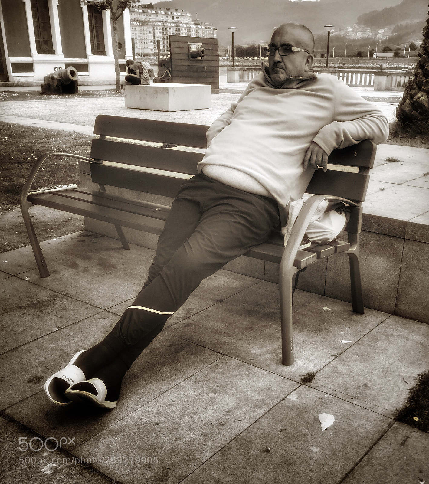 Apple iPhone 6 Plus sample photo. Big man  photography