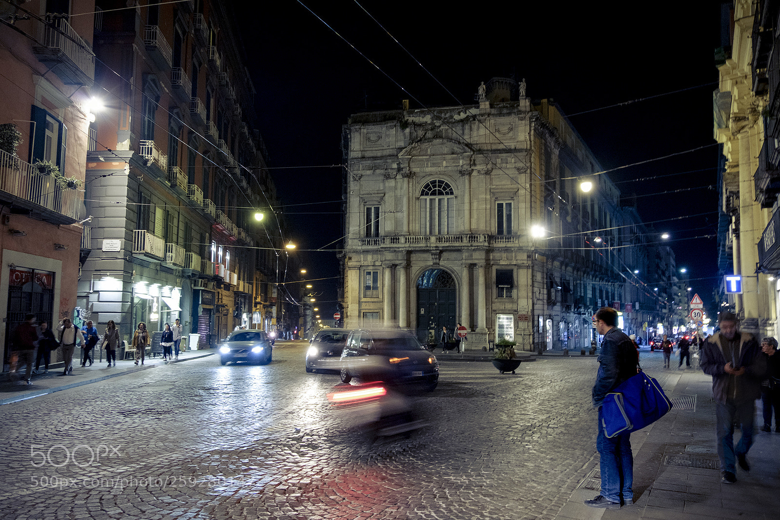 Fujifilm X-T20 sample photo. Naples, streetscape photography