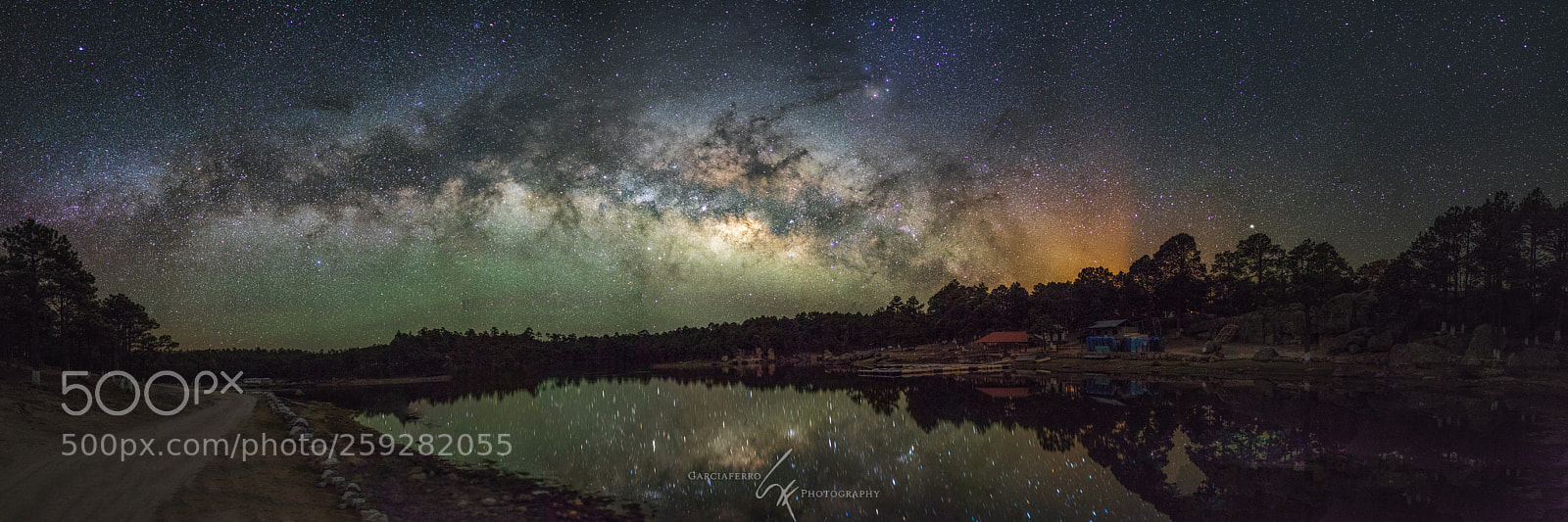 Canon EOS-1D X Mark II sample photo. Arareco lagoon under milkyway photography