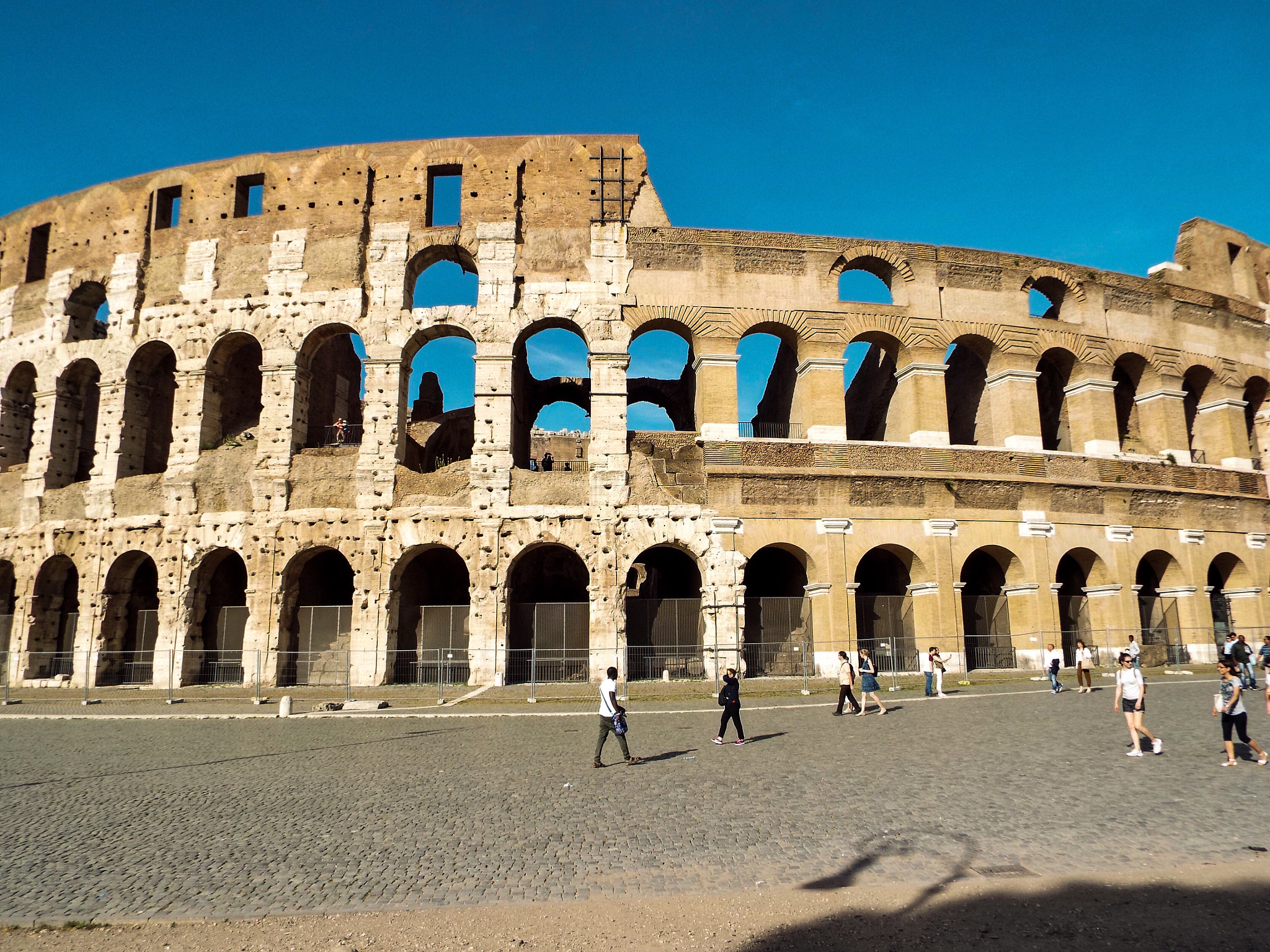 Fujifilm FinePix S9900W S9950W sample photo. Photo of rome colosseum  photography