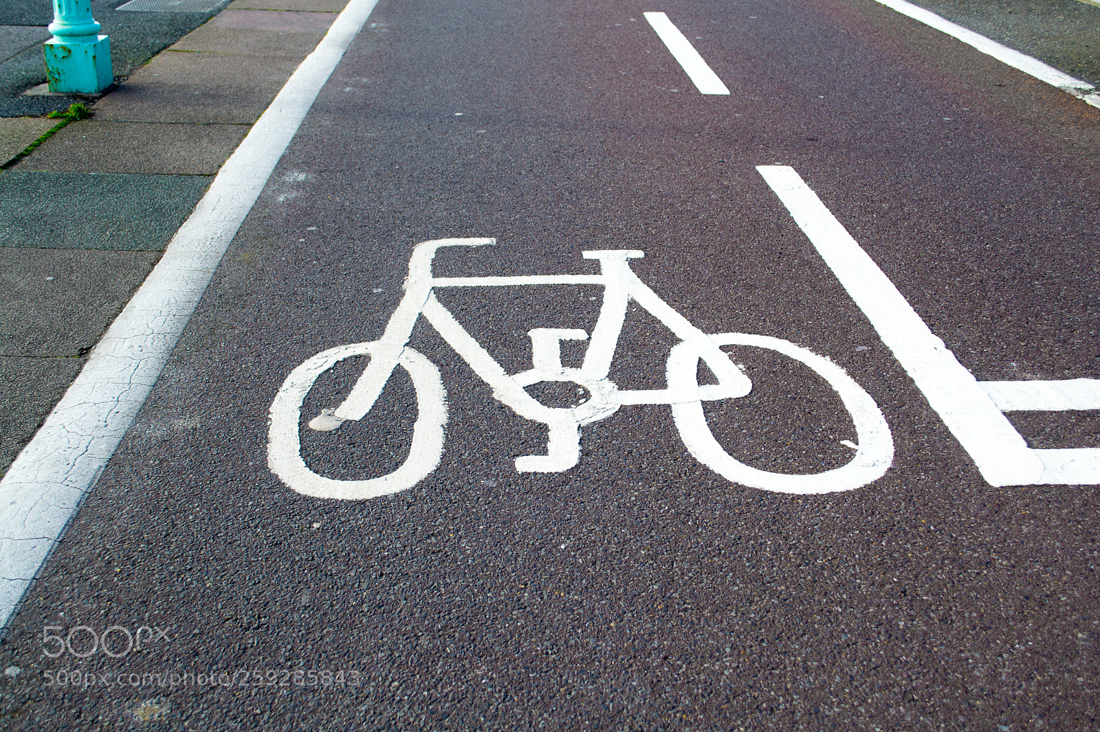 Nikon D3100 sample photo. City cycle path for photography