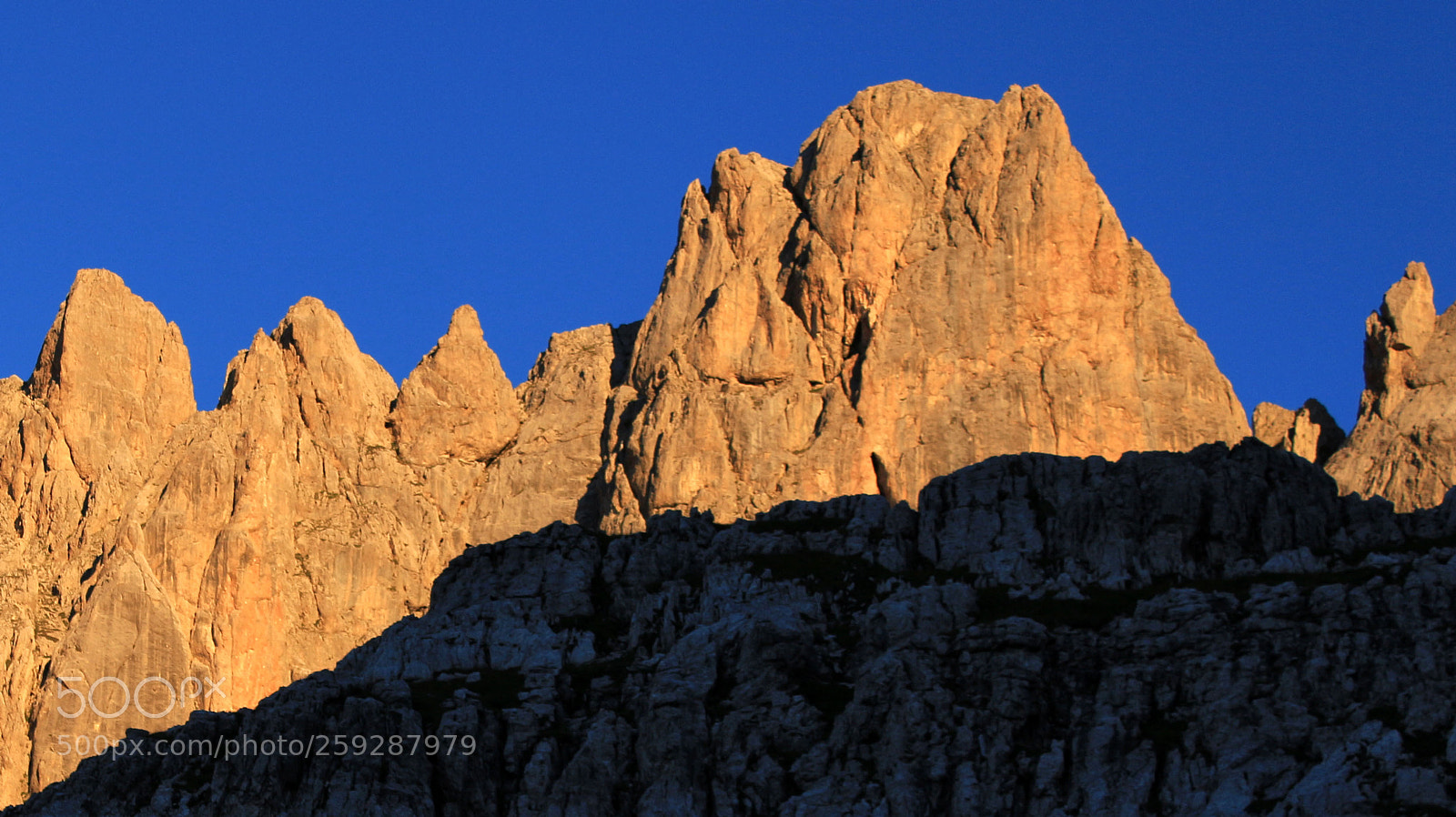 Canon EOS 650D (EOS Rebel T4i / EOS Kiss X6i) sample photo. Sunrise from agostini refuge photography