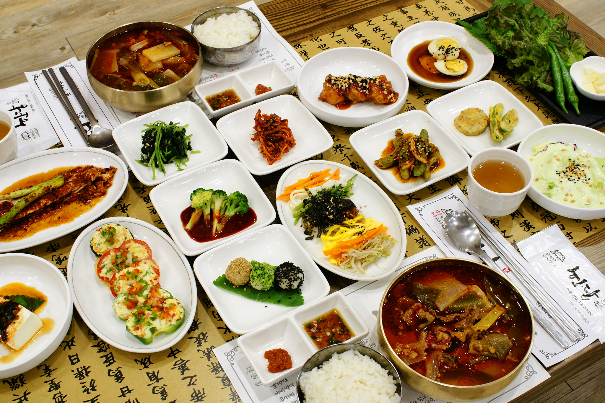 Sony Alpha DSLR-A700 + Sigma 30mm F1.4 EX DC HSM sample photo. Korean food photography