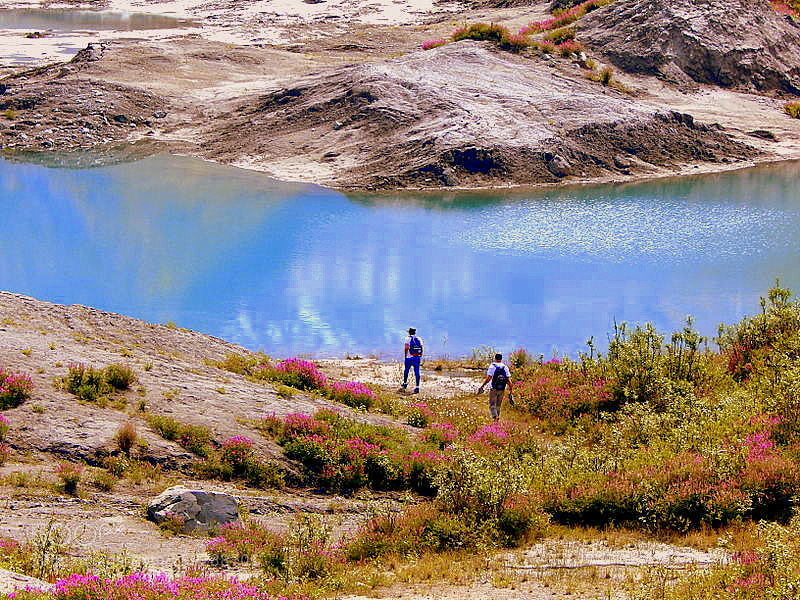 Nikon Coolpix L830 sample photo. Two hikers photography
