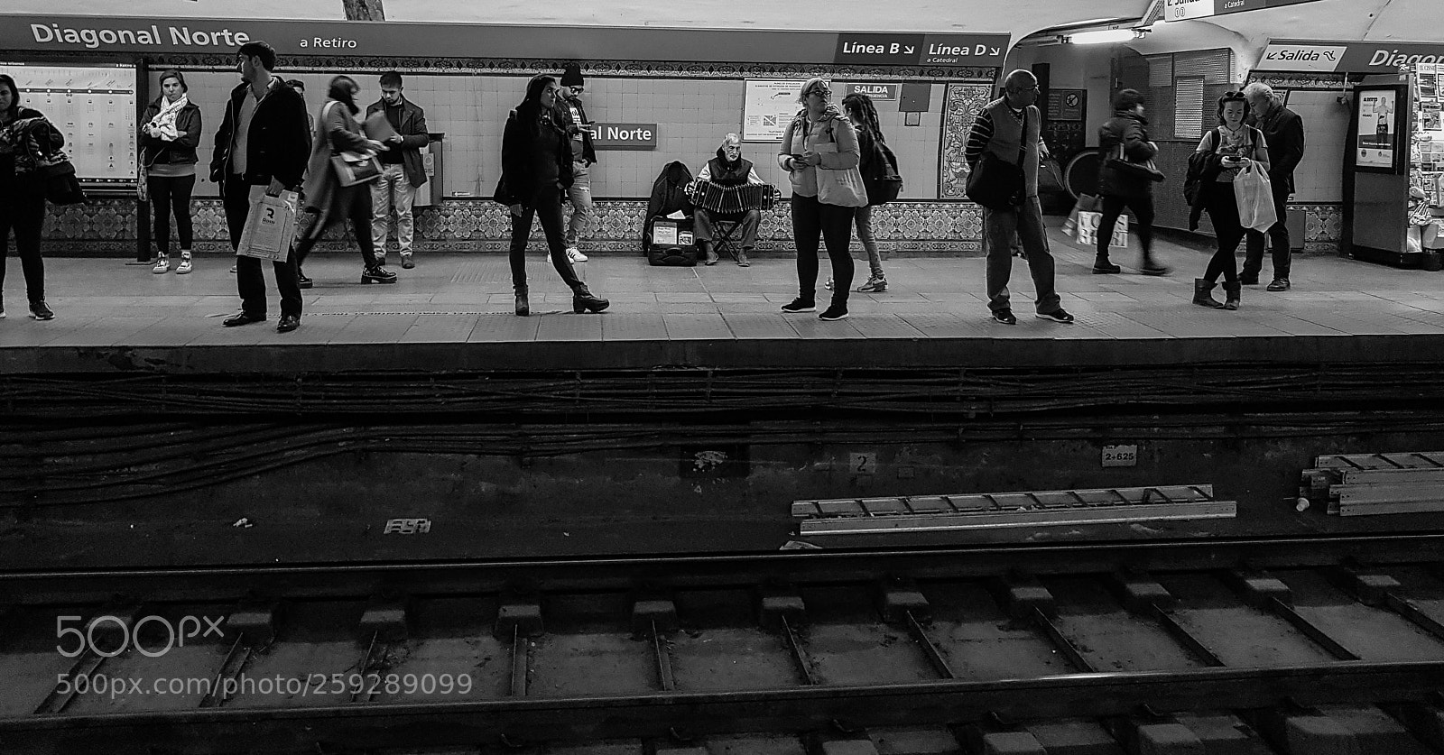 Samsung Galaxy S8+ sample photo. Underground tango photography