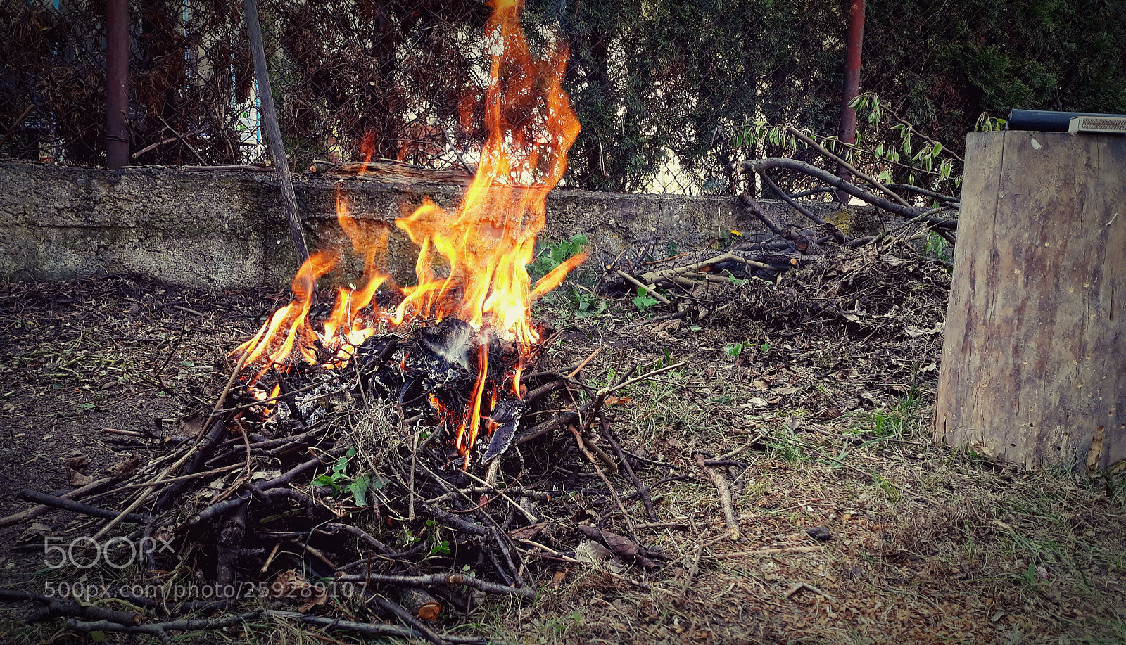 Samsung Galaxy J5 sample photo. Fire photography