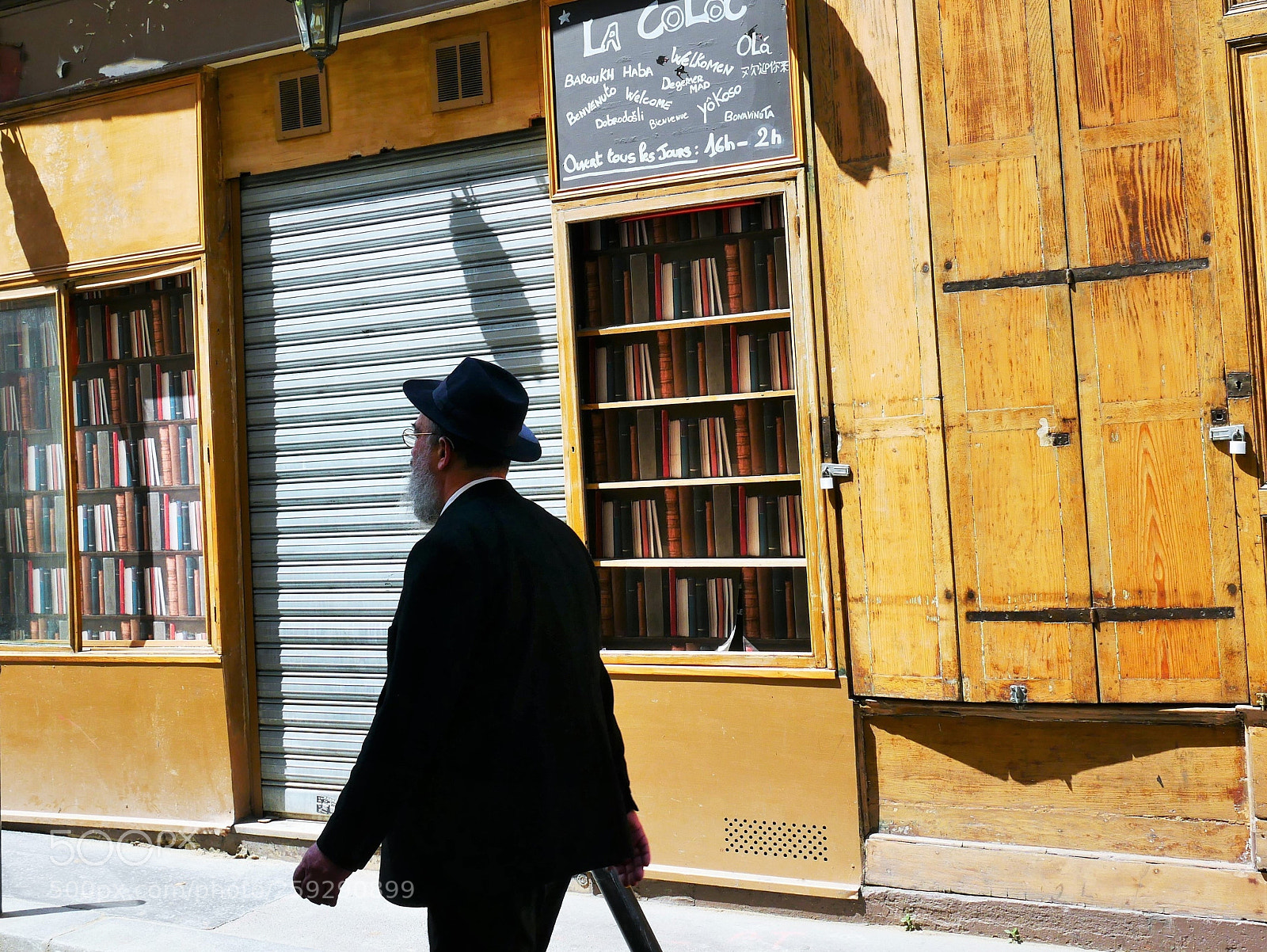 Panasonic Lumix DMC-GX85 (Lumix DMC-GX80 / Lumix DMC-GX7 Mark II) sample photo. Paris, le marais photography
