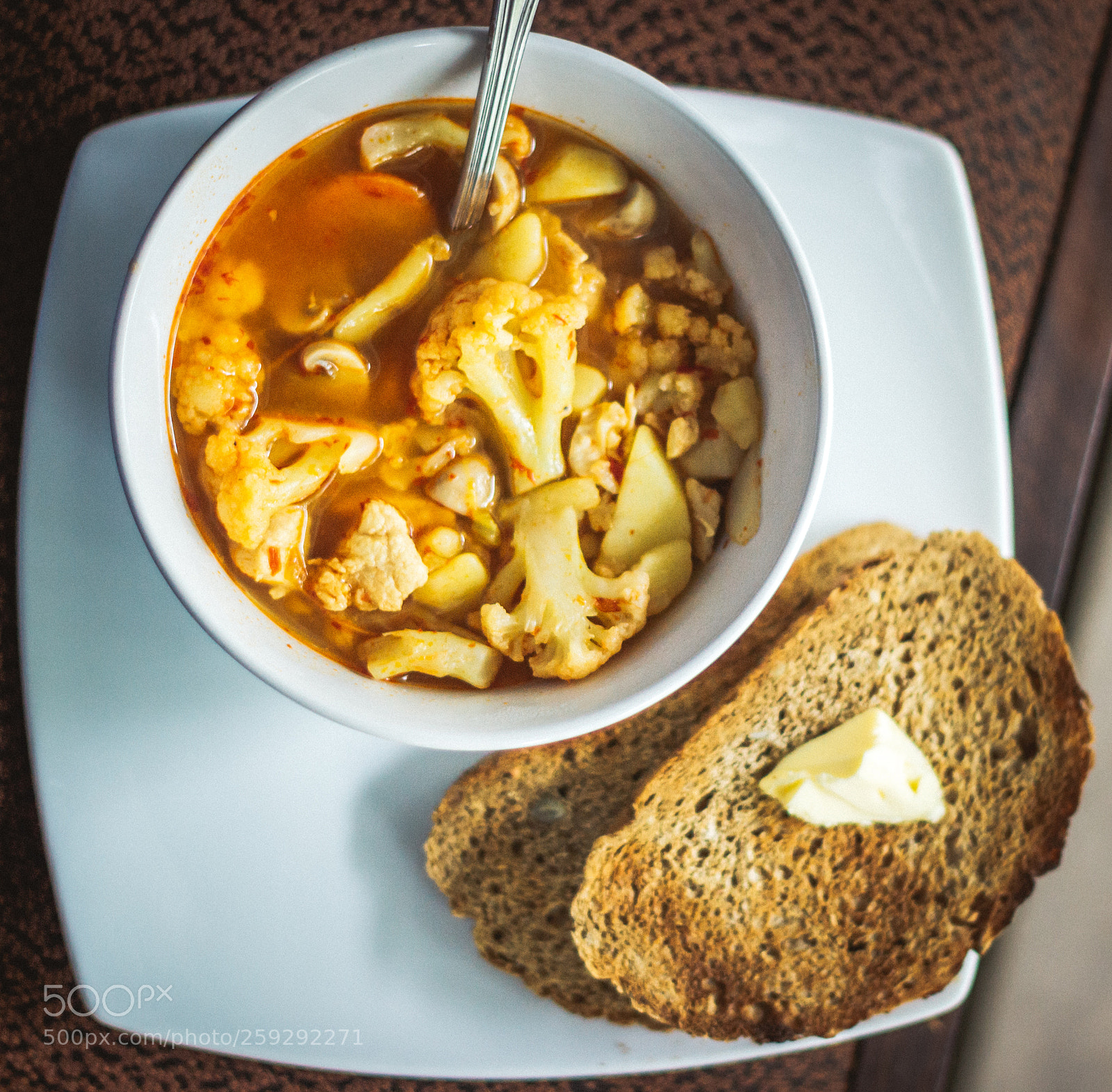 Canon EOS 600D (Rebel EOS T3i / EOS Kiss X5) sample photo. Spicy chicken and vegetable photography